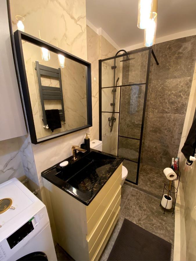 Lovely Studio In The City Center Of 부쿠레슈티 외부 사진